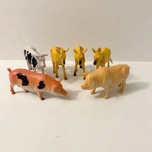 Assorted  Lot of 6 Animal Figures Cows Donkey Pigs Plastic Farm Animal Toys